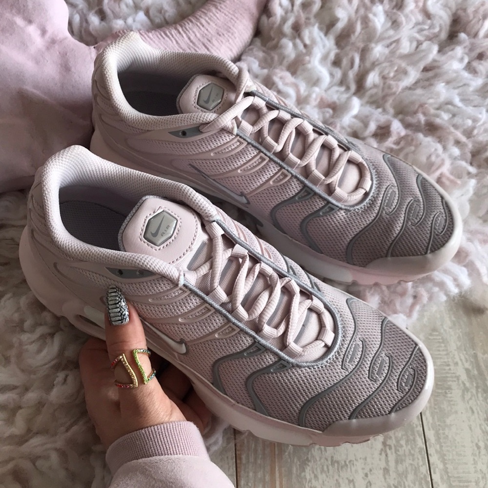 NWT Nike Air Max Plus Rose - Picture 4 of 8